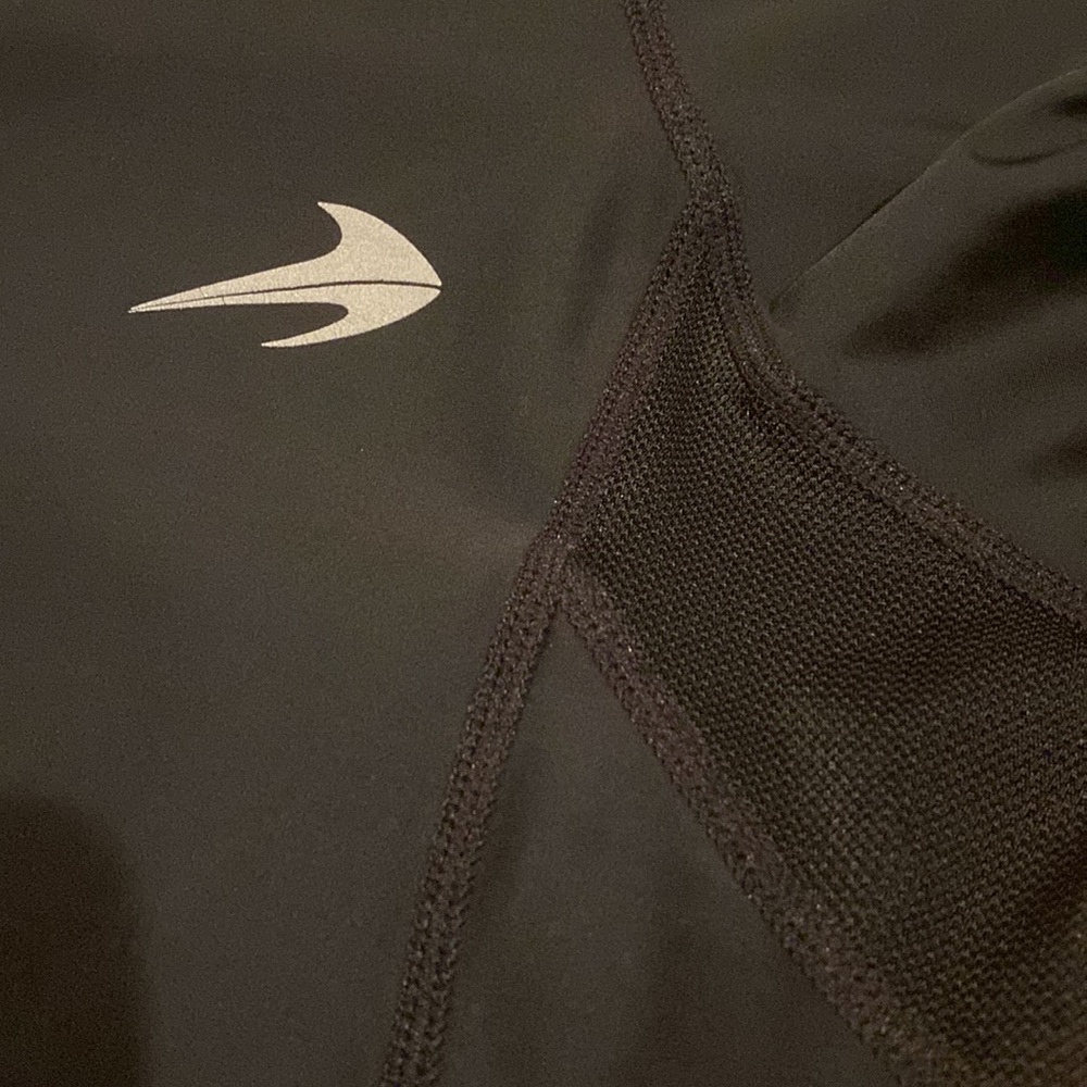 Compression shirt - Picture 7 of 7